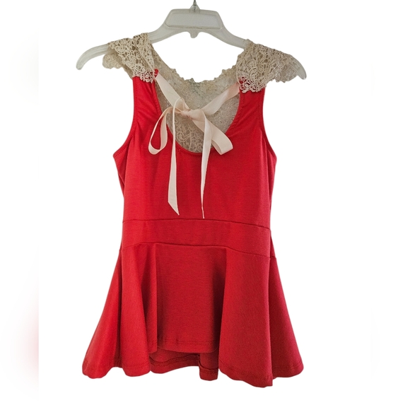 Top - Picture 2 of 2